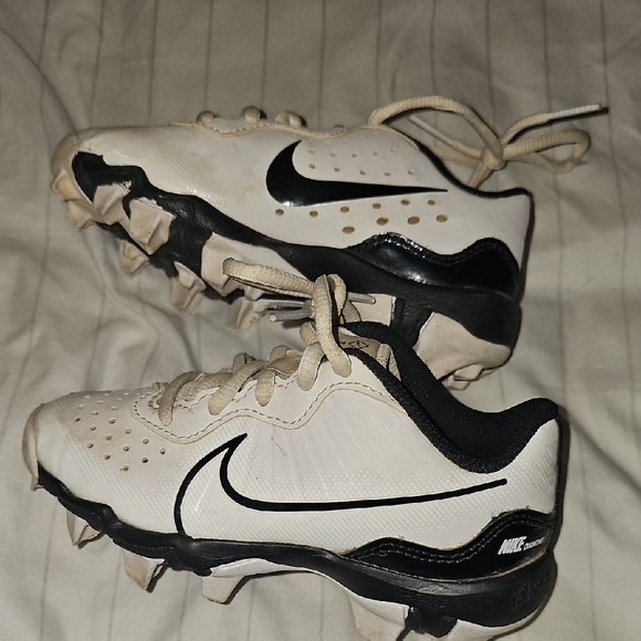 Nike Other - Nike Kids White and Black Cleats